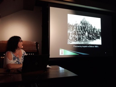 „The stages of villages transition forged by oil industry in XIX cenury” - debate with Barbara Olejarz 31.07.2020-116870626_216389726416433_8557518333399363331_n.jpg