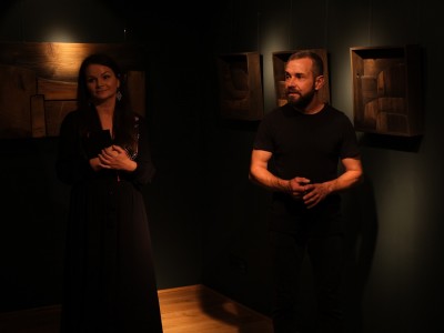 Vernissage of the Paweł Armata’s exhibition: “Wood memory” 03.07.2021-fastrygi_29.JPG